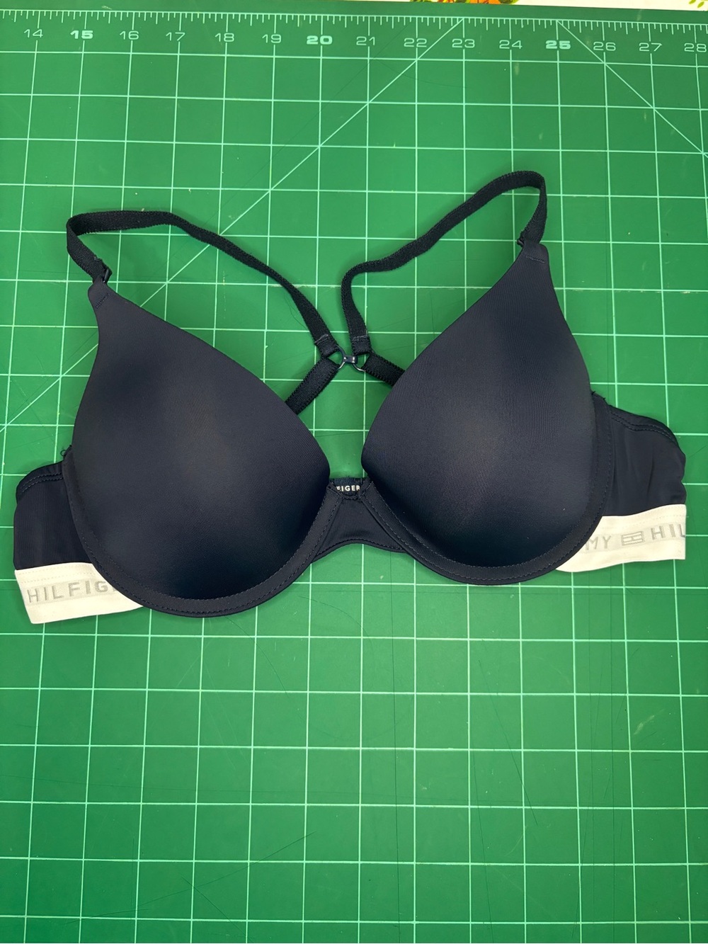 Tommy Hilfiger Women’s 34B Navy & White Push-Up Bra Convertible Bra